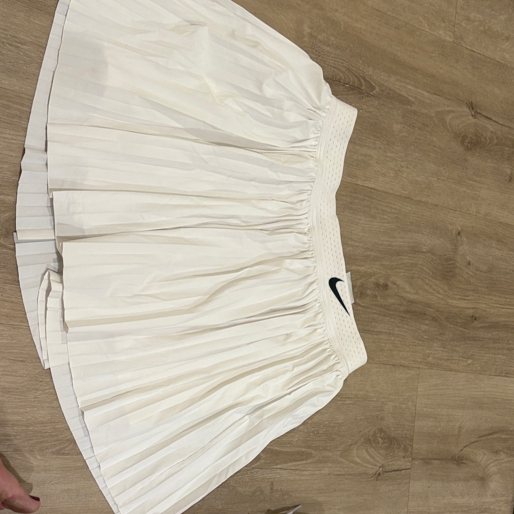 Nike Women's White Skater Skirt